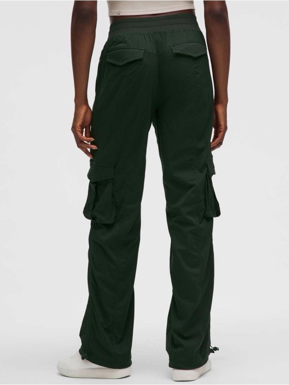 Lululemon Dance Studio Relaxed-Fit Mid-Rise Cargo Pant
Rainforest Green Size XS - Picture 2 of 16